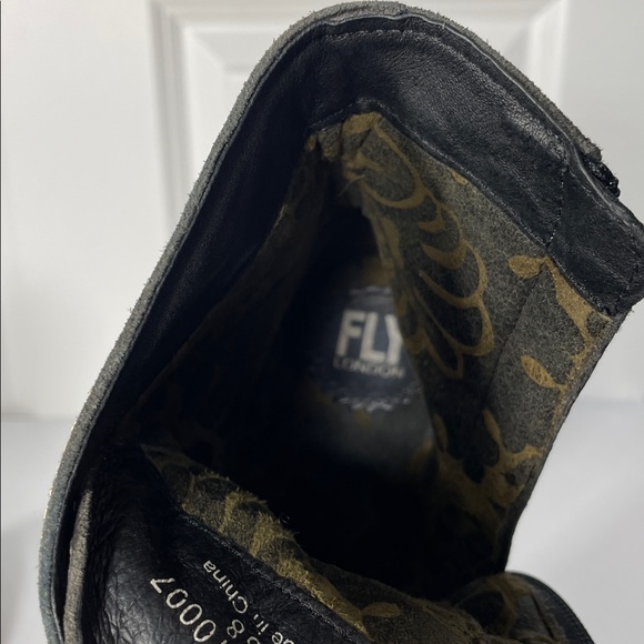 Fly London Wune Lace Up Heel Bootie Size EU 38 US 7.5 Suede Gray Diesel Side Zip - Picture 7 of 13